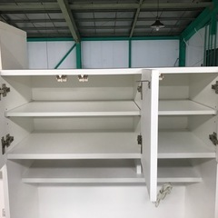 ジャングルジャングル貝塚店　食器棚　レンジボード　ホワイト　白　3枚扉　コンセント　コード　貝塚市　二色浜の画像