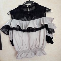 LIZLISA オープンショルダーブラウス 半袖の画像