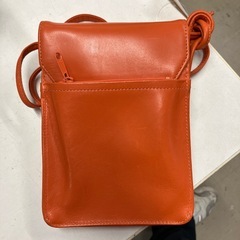 O 2512-162 YOSHIE INABA 携帯用レザーバッグ　キズ汚れ有り　中古の画像