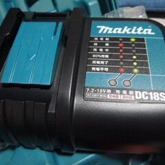マキタ　18V　充電式　グラインター付属品　充電器　ケースの画像