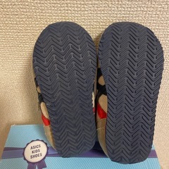 未使用に近い　アシックス　14.5 キッズシューズの画像