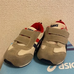 未使用に近い　アシックス　14.5 キッズシューズの画像