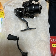 新品　ダイワ 24 ルビアス　LT2500S-XH DAIWA 月下美人 0.6号 200 mm 付き　LUVIAS STの画像