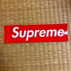 supremeBoxロゴフーディの画像