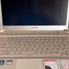 東芝 dynabook R731 シャンパンゴールド　ジャンク品の画像