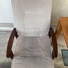 ダイニングテーブルセット イスの画像