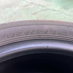 185/60R15 タイヤ2本販売の画像