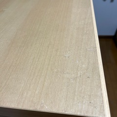 パステルカラーのタンスと洋服ダンスの画像