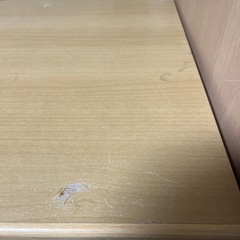 パステルカラーのタンスと洋服ダンスの画像