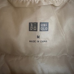 UNIQLO ダウンベストの画像