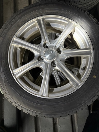 【完売御礼】スタッドレス175/65R15 フィット 