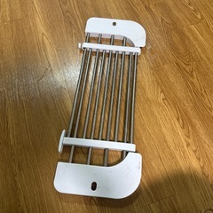 伸縮型シンクのお皿置きの画像