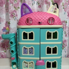 ギャビーのドールハウス大きなネコちゃんハウス
の画像