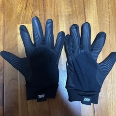 【美品✨早い者勝ち‼️】ナイキ　ランニンググローブMサイズの画像