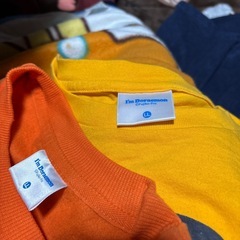 ジャイアン柄のトレーナーと長Tシャツの画像