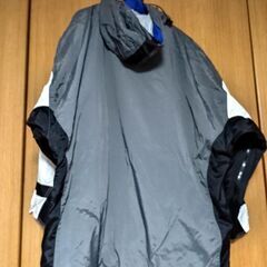 ジョージアのノベルティの長野五輪のスキー又はスノボのウエアの上着です。の画像