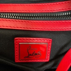 ルブタンリュックの画像