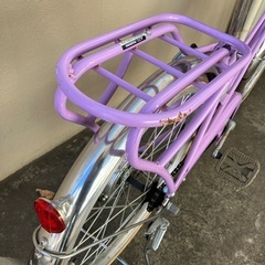 女の子用自転車　20インチ　紫　鍵付　オートライト付の画像