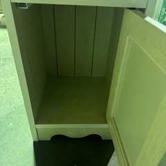 お話中収納棚 の画像