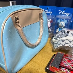ディズニーフィギュア帽子時計財布カバンの画像