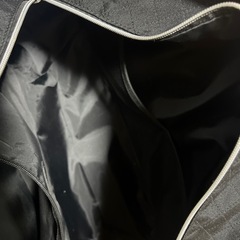 旅行バッグ　ブラック　シューズ収納付きの画像