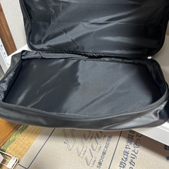 旅行バッグ　ブラック　シューズ収納付きの画像