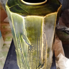 袖彩花瓶の画像