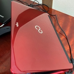 富士通　ノートパソコンの画像