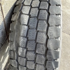 【ジャンク品】ハイエース用タイヤ4本セットの画像
