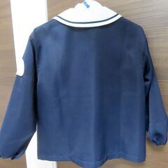 白ゆり幼稚園 / 制服 / 130cm / 園章付きの画像