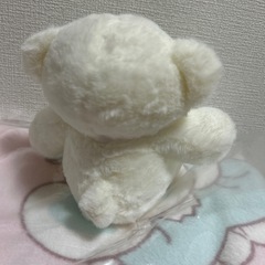 白いクマのぬいぐるみの画像