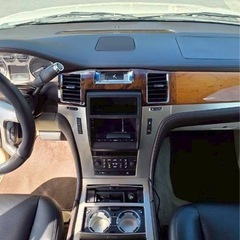 キャデラック　エスカレードプラチナムの画像