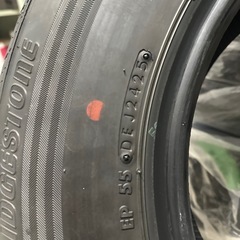 ハイエース　新車取り外しタイヤのみ4本の画像