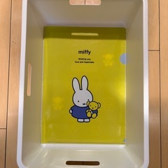 収納ボックスの画像