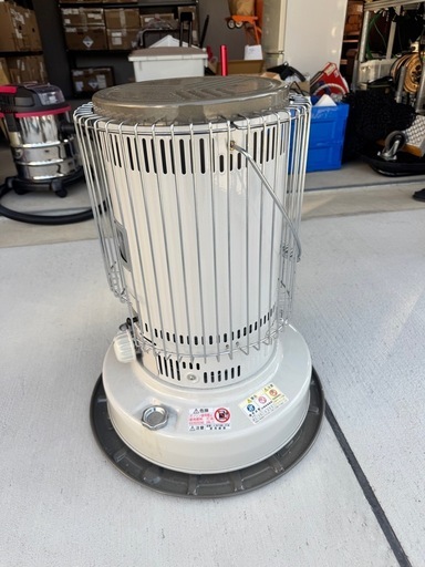 トヨトミ
石油ストーブ