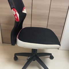 パソコンチェアー　回転イスの画像