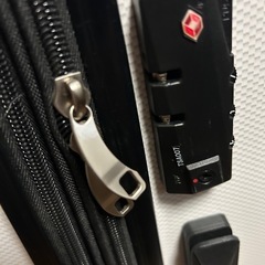 スーツケース中古　白の画像