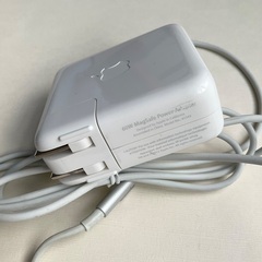 MacBook MagSafe 電源アダプター 充電器の画像