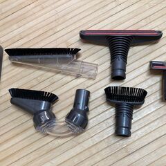 ゆかいな　Dyson の 付属品　ツール　ノズル　アタッチメント ６個セットの画像