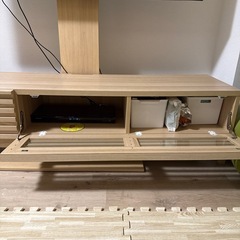 テレビボードの画像