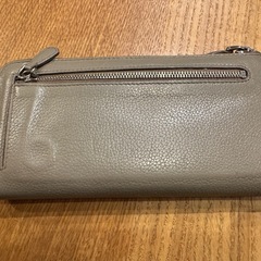 PRADA財布
の画像