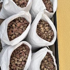 防犯砂利の画像