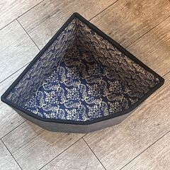新品★【在庫2点有/単品販売】コーナースツール 収納付き 折りたたみ式 グレー 幅38㎝×奥行38㎝×高さ40㎝ YAMAZEN 山善 リビング収納スツール★買取帝国 志木店の画像