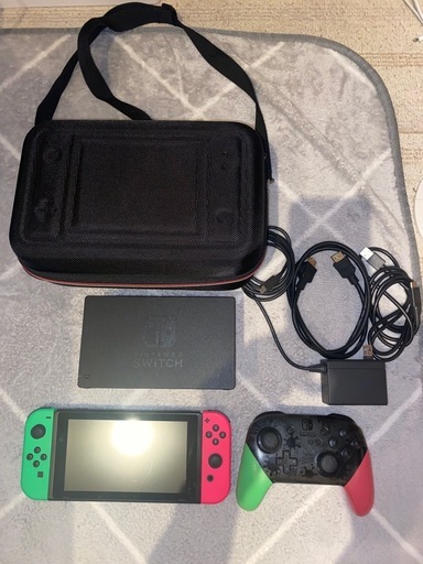 （美品）《Nintendo Switch 本体》+ DL版ソフト3本Dead by Daylight』『スプラトゥーン3』『フィットボクシング』 +スプラトゥーンコントローラー他付属