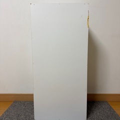 白いカラーボックスの画像