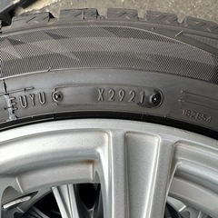 コンパクトカー等に 15インチスタッドレスアルミホイール付きの画像