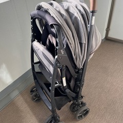 Joieベビーカー（スマバギ4WD ドリフトフレックス）  レインカバー付きの画像
