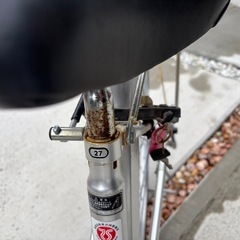 シマノ　27インチ　通学用自転車　シルバーの画像