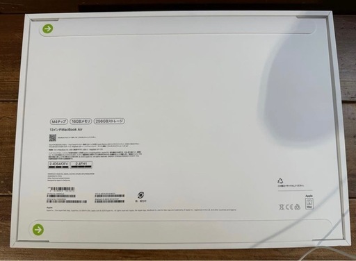 MacBookAir 　13インチ　M4 メーカー保証付2026年12月4日まで。