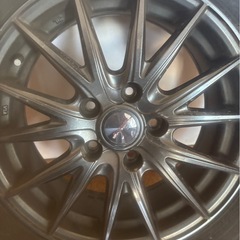 スタットレスタイヤ3本の画像